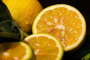 Growing A Lemon Tree From Seeds-Lemon-with-seeds