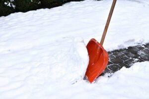 How To Remove Snow From Your Yard-shovelling-the-snow